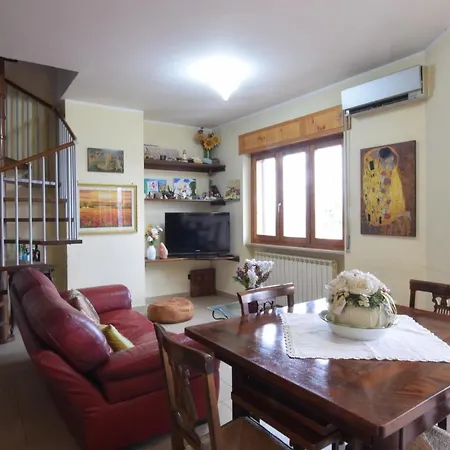 4 Bedroom Cozy In Apartmán