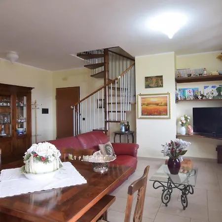 Apartment 4 Bedroom Cozy In *