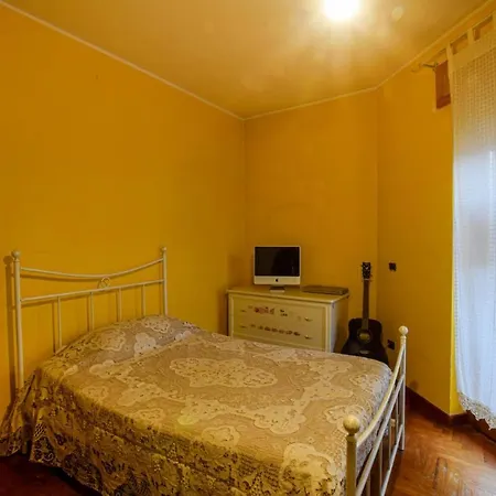 Apartmán 4 Bedroom Cozy In